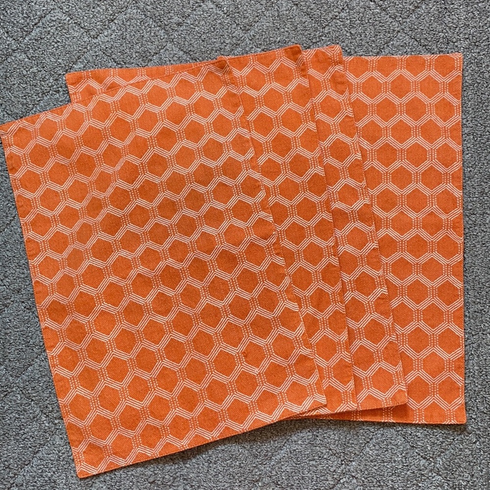 4 Piece Orange and White Hexagon Print Rectangle Table Mat